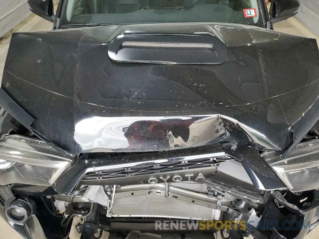 12 fotografías del automóvil dañado JTELU5JR6P6186223 TOYOTA 4RUNNER SE 2023