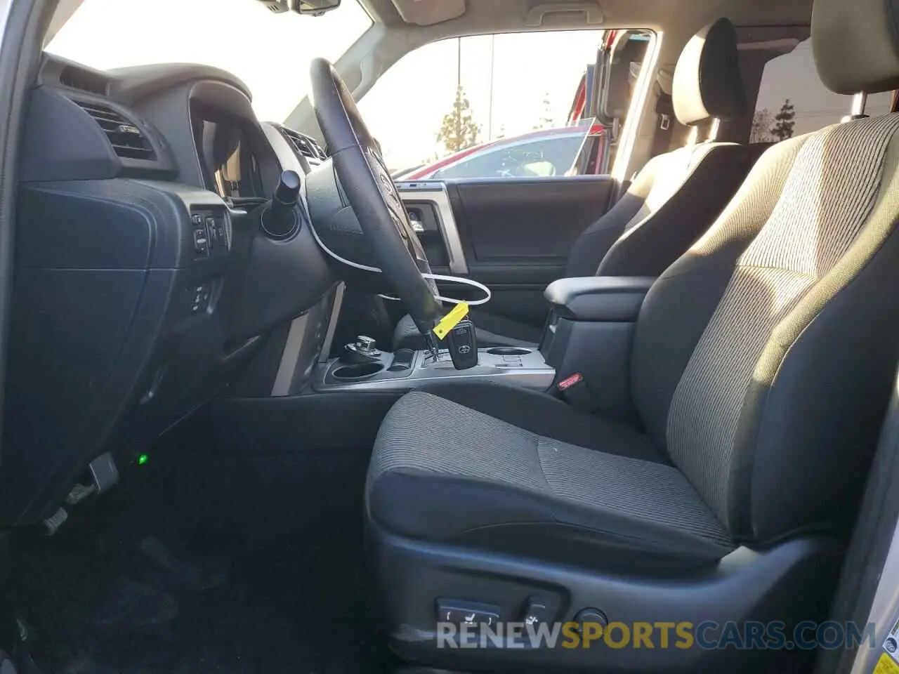 7 fotografías del automóvil dañado JTEMU5JR4P6155010 TOYOTA 4RUNNER SE 2023
