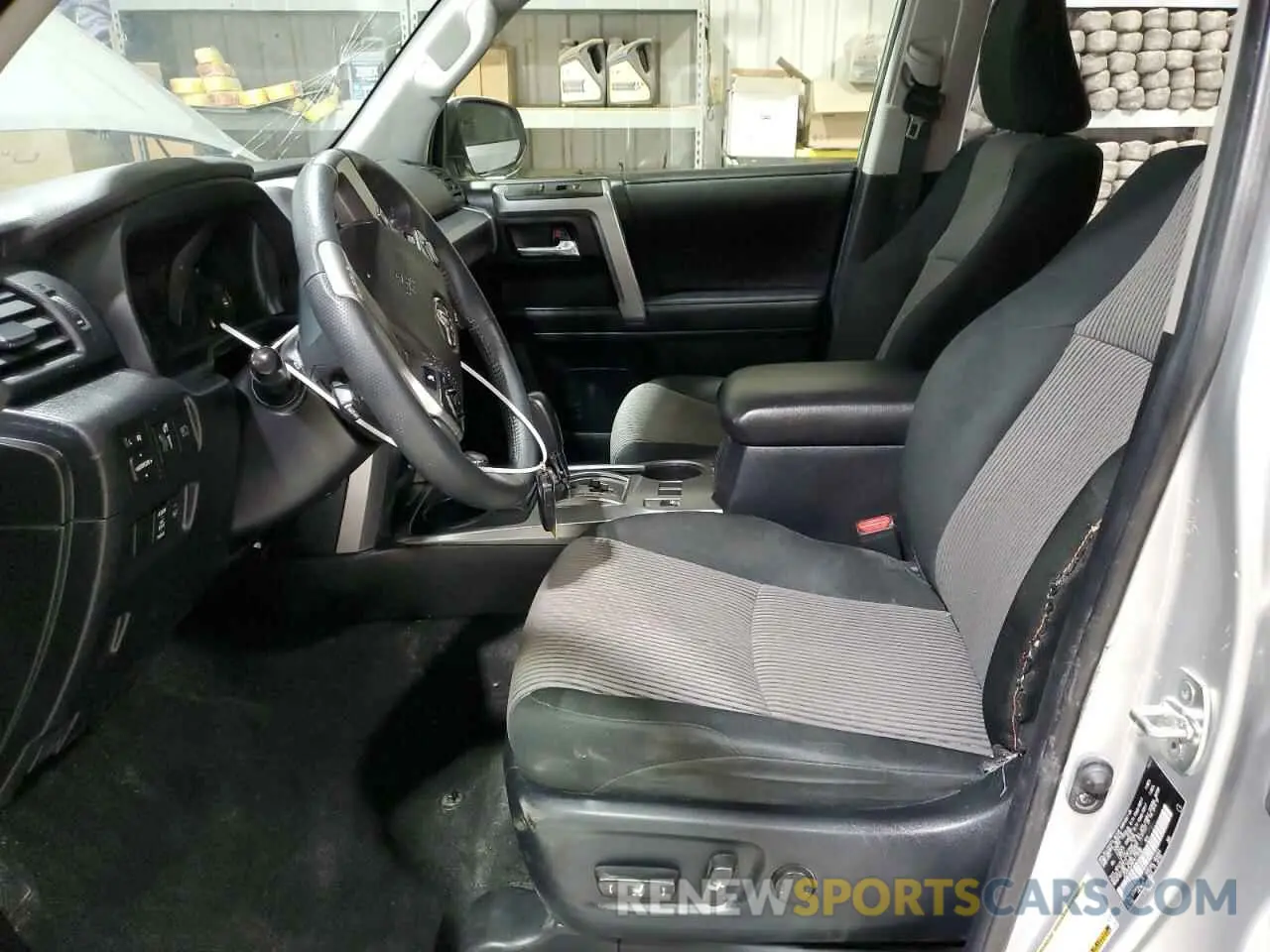7 fotografías del automóvil dañado JTEMU5JR6P6118556 TOYOTA 4RUNNER SE 2023