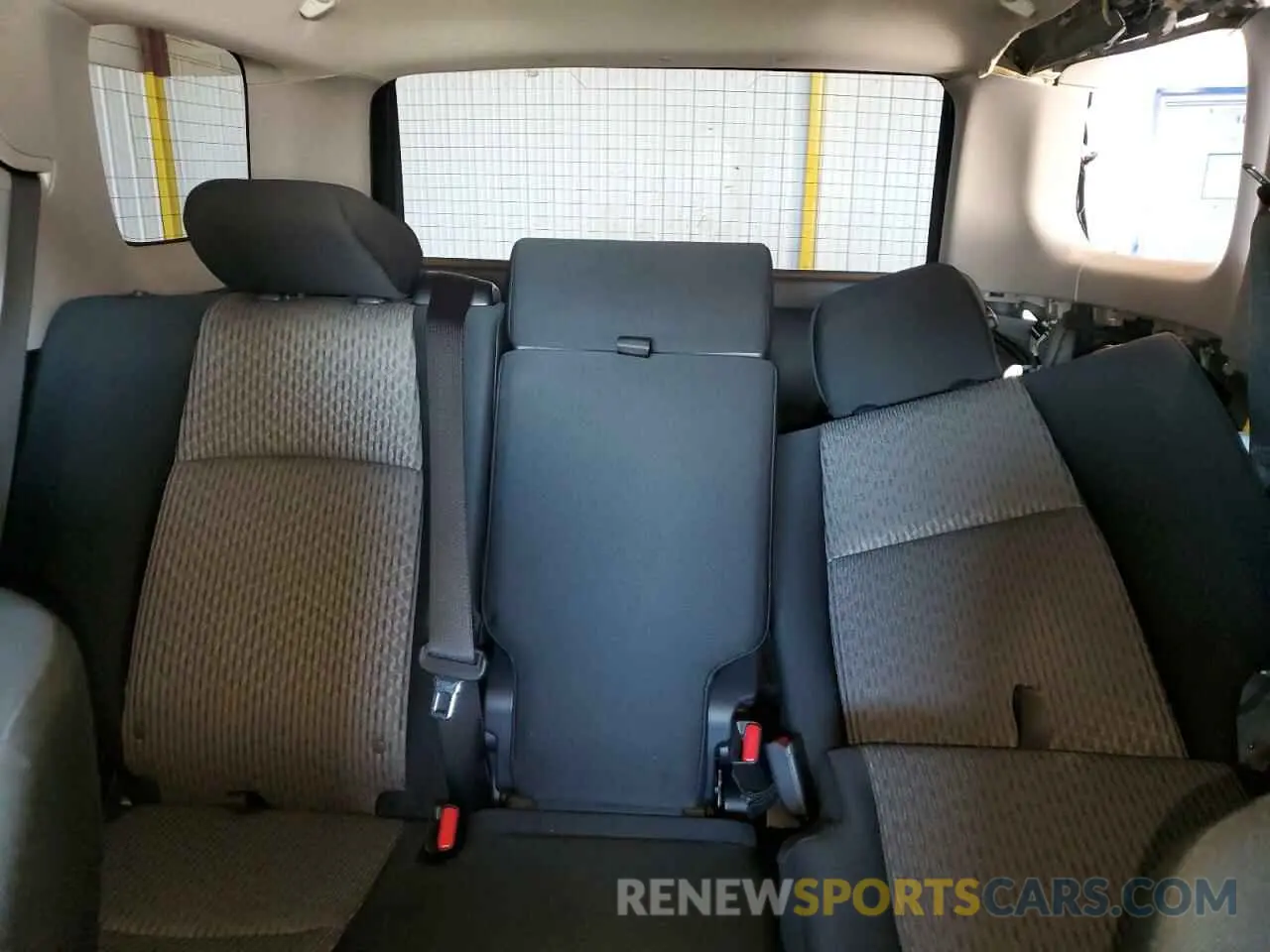 10 fotografías del automóvil dañado JTEMU5JR7P6124916 TOYOTA 4RUNNER SE 2023