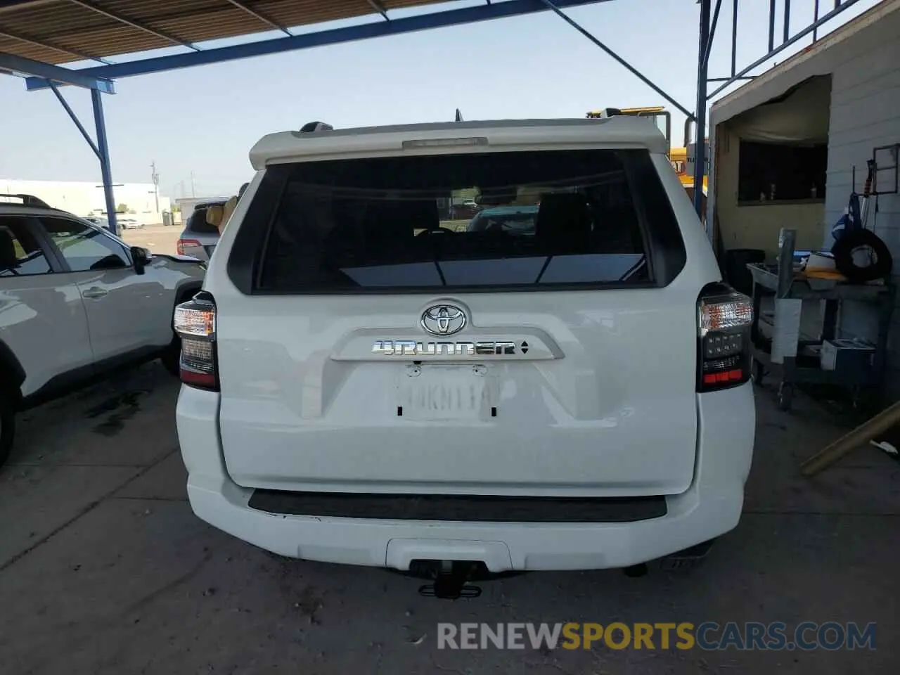6 fotografías del automóvil dañado JTEMU5JR8P6204578 TOYOTA 4RUNNER SE 2023