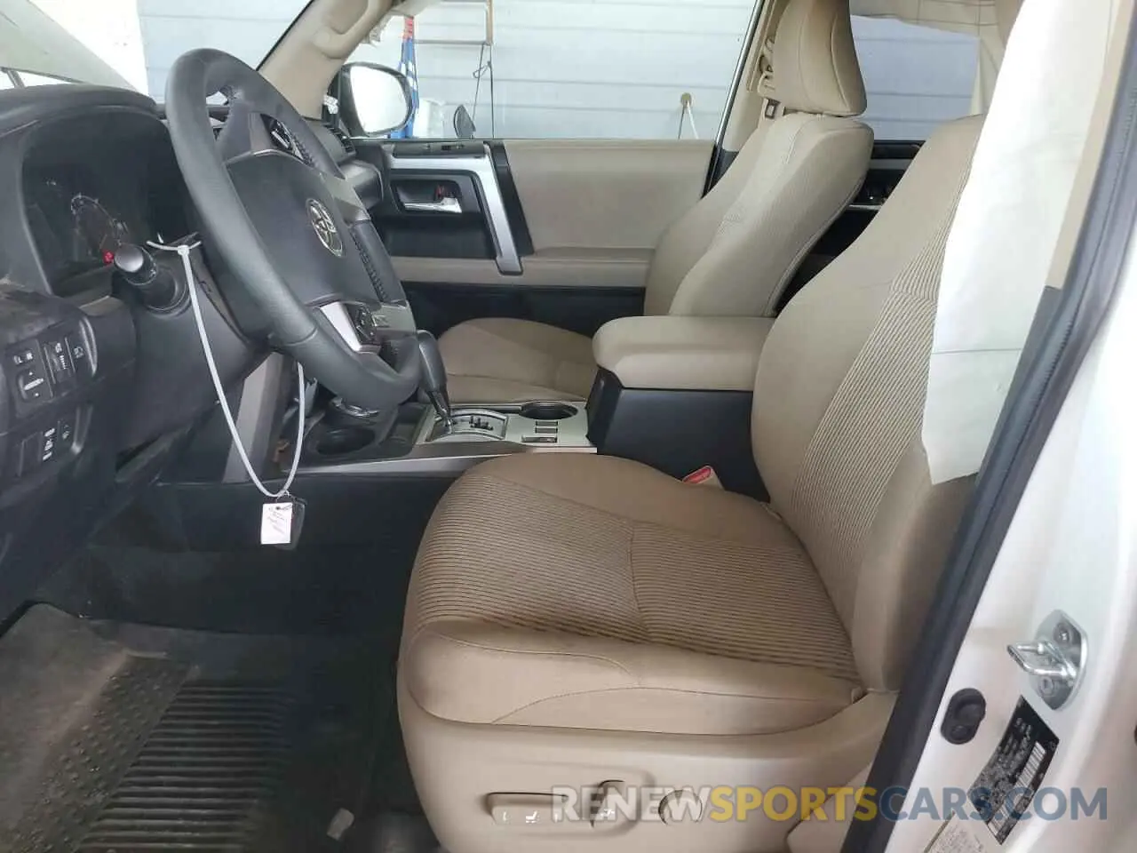 7 fotografías del automóvil dañado JTEMU5JR8P6204578 TOYOTA 4RUNNER SE 2023