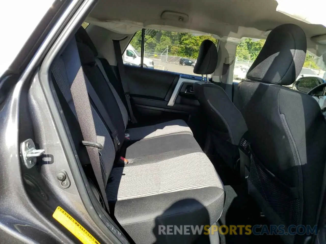 11 fotografías del automóvil dañado JTEMU5JRXP6128510 TOYOTA 4RUNNER SE 2023