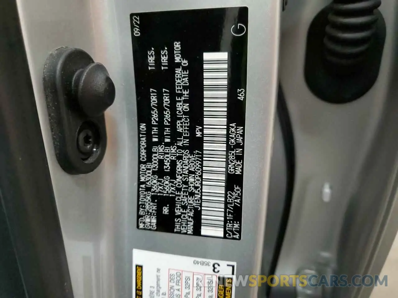 14 fotografías del automóvil dañado JTENU5JR0P6099717 TOYOTA 4RUNNER SE 2023