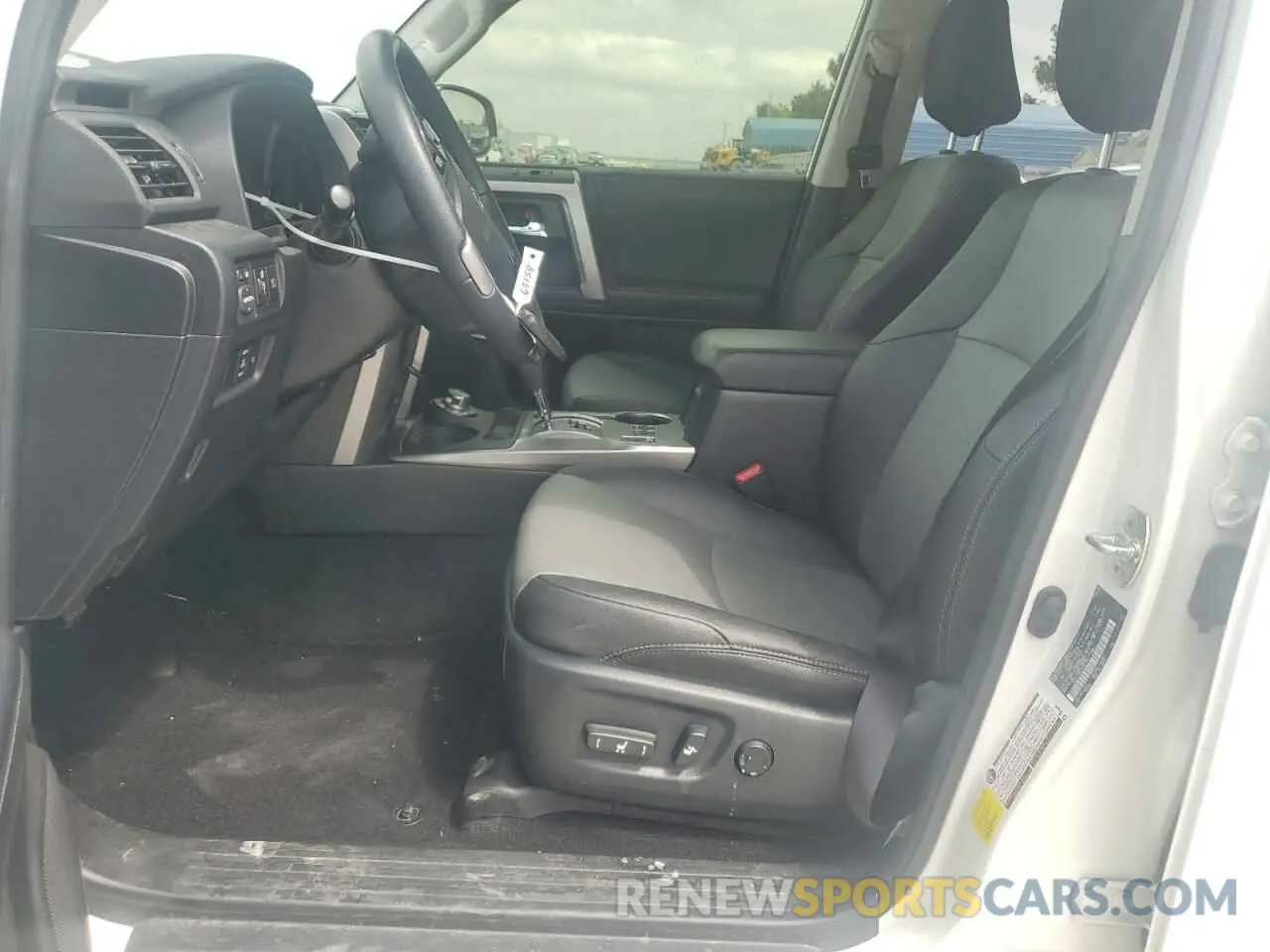 7 fotografías del automóvil dañado JTENU5JR0P6153775 TOYOTA 4RUNNER SE 2023
