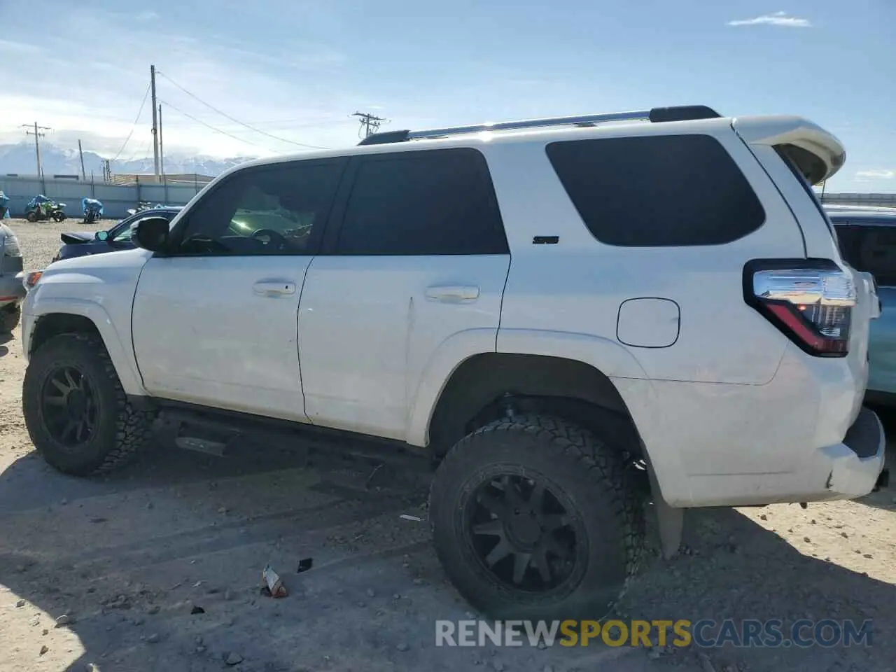 2 fotografías del automóvil dañado JTENU5JR0P6172746 TOYOTA 4RUNNER SE 2023