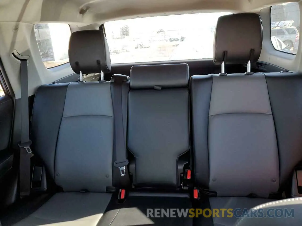 10 fotografías del automóvil dañado JTENU5JR0P6185450 TOYOTA 4RUNNER SE 2023