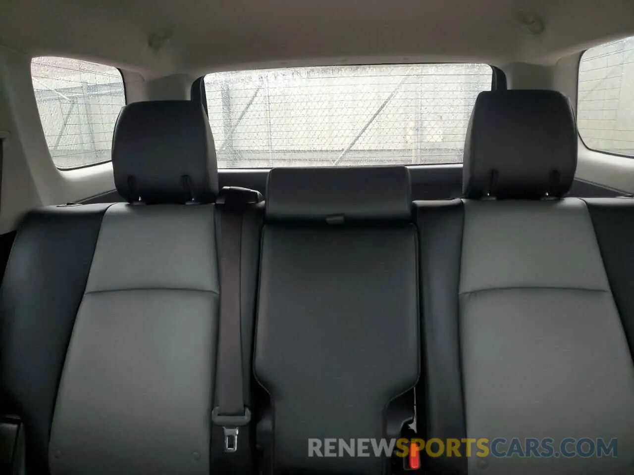 10 fotografías del automóvil dañado JTENU5JR5P6116270 TOYOTA 4RUNNER SE 2023