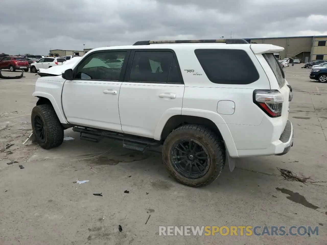 2 fotografías del automóvil dañado JTEPU5JR2P6157643 TOYOTA 4RUNNER SE 2023