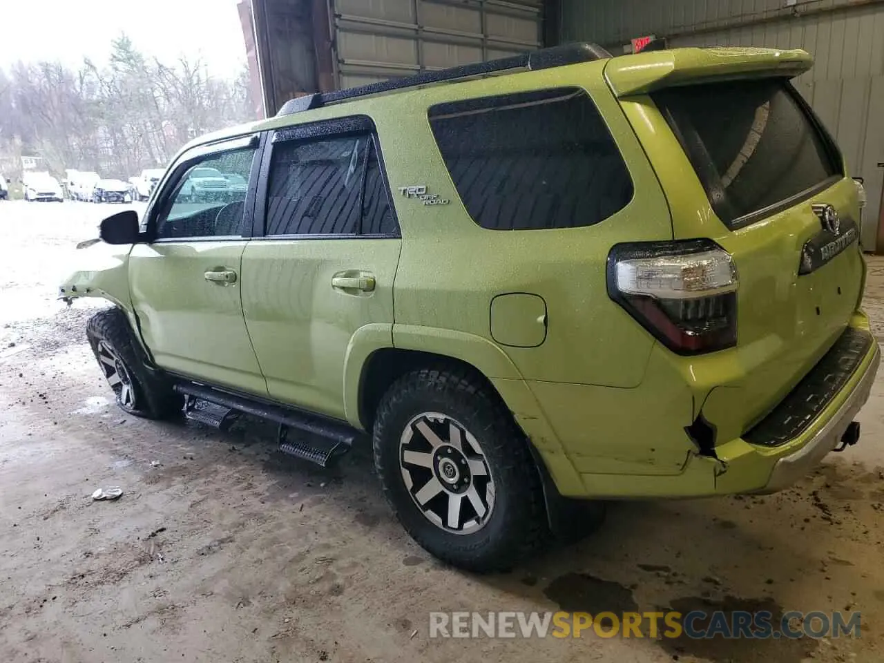 2 fotografías del automóvil dañado JTERU5JR1P6098738 TOYOTA 4RUNNER SE 2023