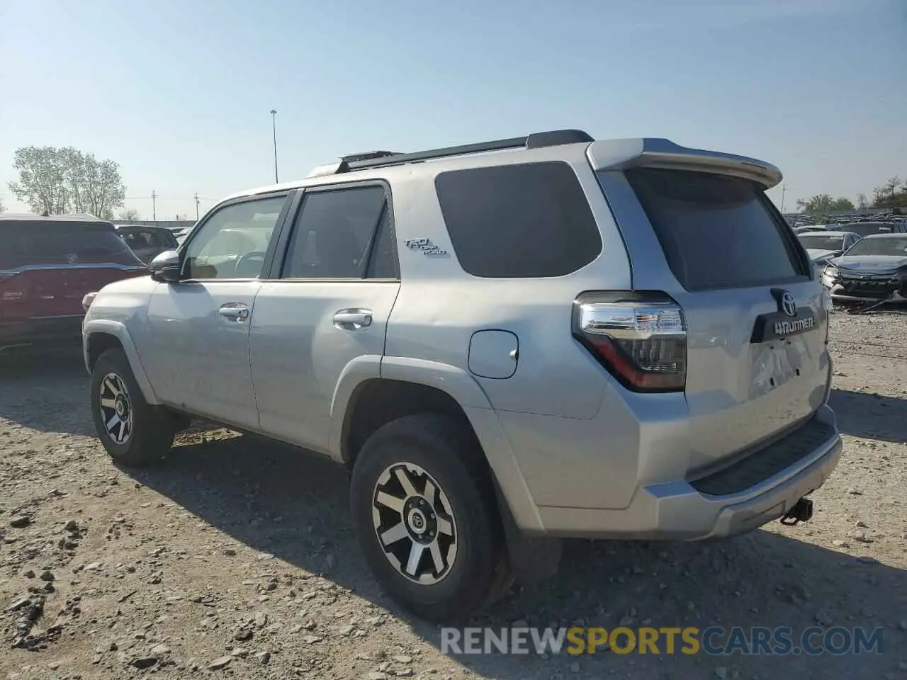 2 fotografías del automóvil dañado JTERU5JR3P6120898 TOYOTA 4RUNNER SE 2023