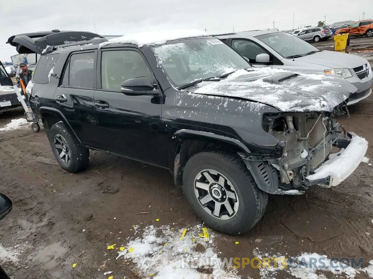 4 fotografías del automóvil dañado JTERU5JR4P6123986 TOYOTA 4RUNNER SE 2023