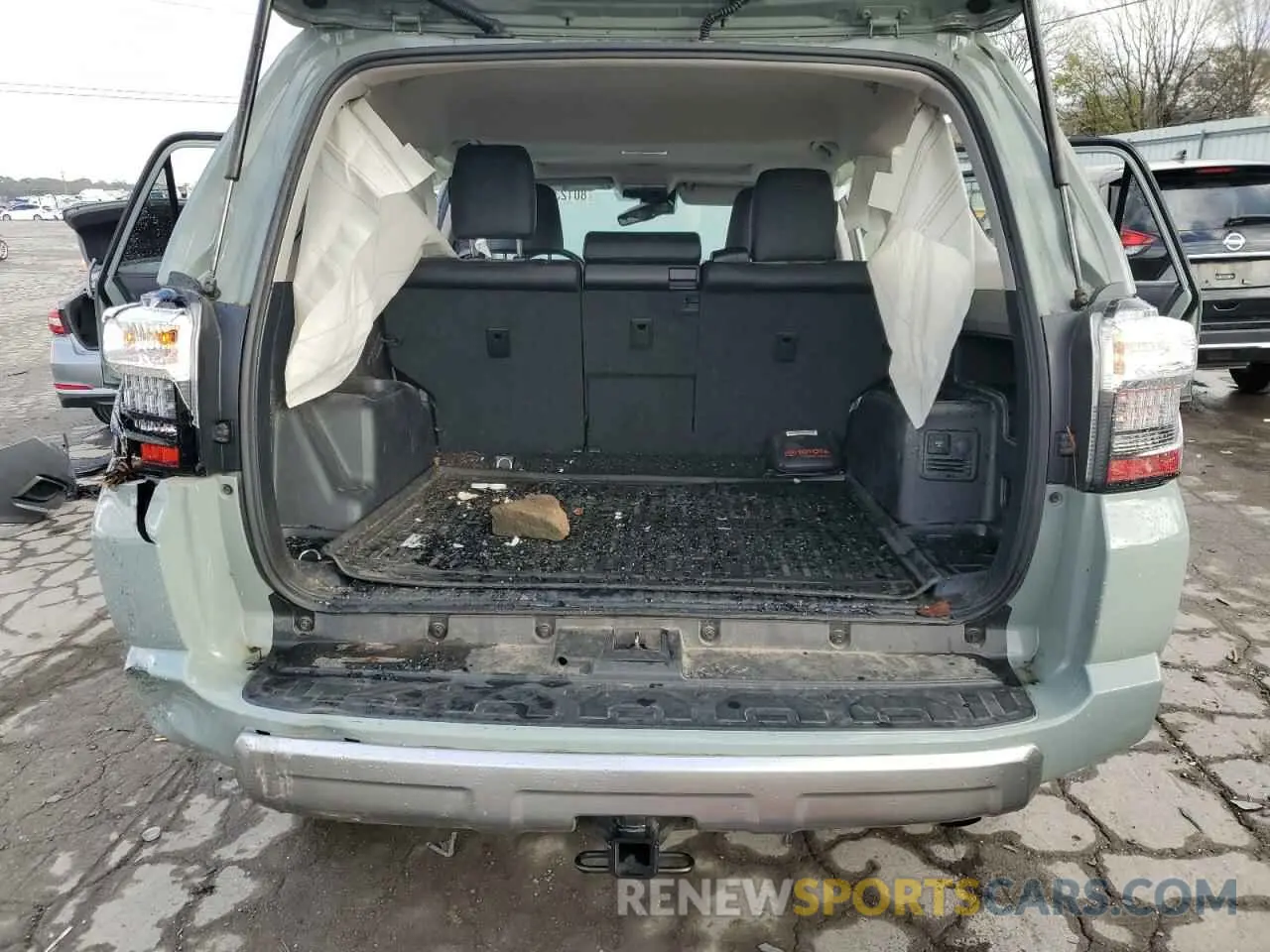 13 fotografías del automóvil dañado JTERU5JR5P6195991 TOYOTA 4RUNNER SE 2023