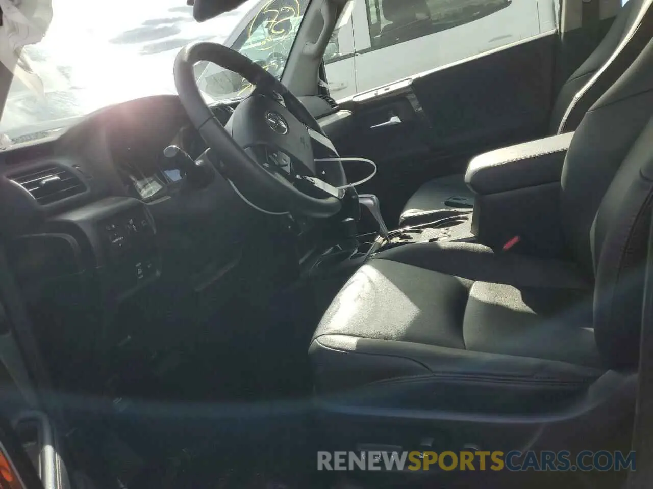 7 fotografías del automóvil dañado JTERU5JR5P6195991 TOYOTA 4RUNNER SE 2023