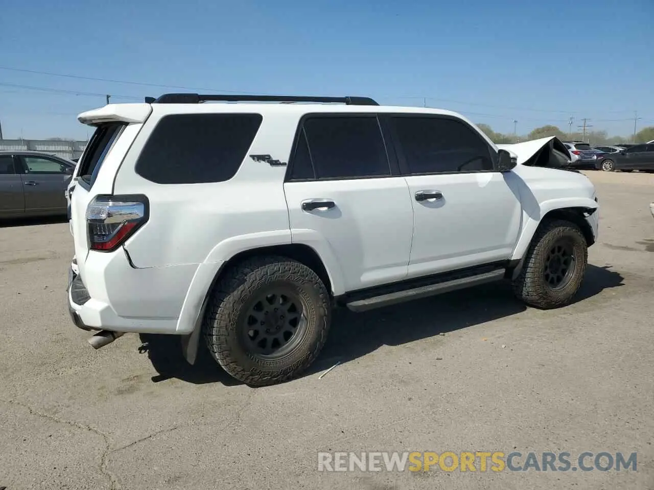 3 fotografías del automóvil dañado JTERU5JR6P6089162 TOYOTA 4RUNNER SE 2023