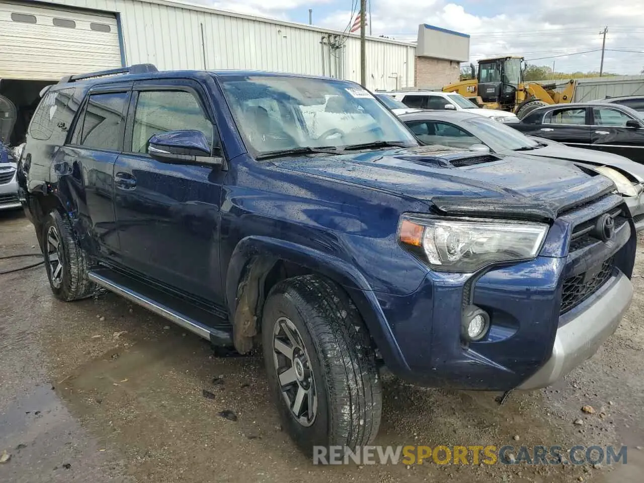 4 fotografías del automóvil dañado JTERU5JR6P6107675 TOYOTA 4RUNNER SE 2023