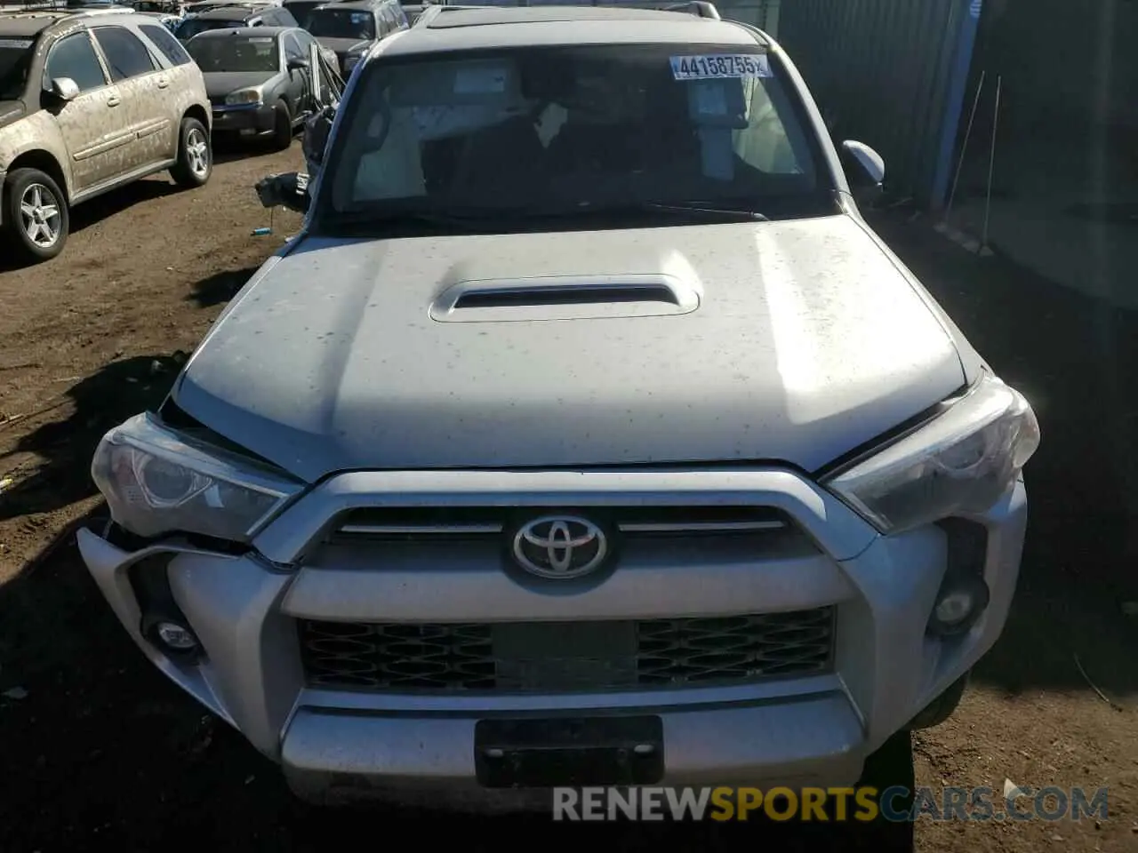 13 fotografías del automóvil dañado JTERU5JR8P6150186 TOYOTA 4RUNNER SE 2023