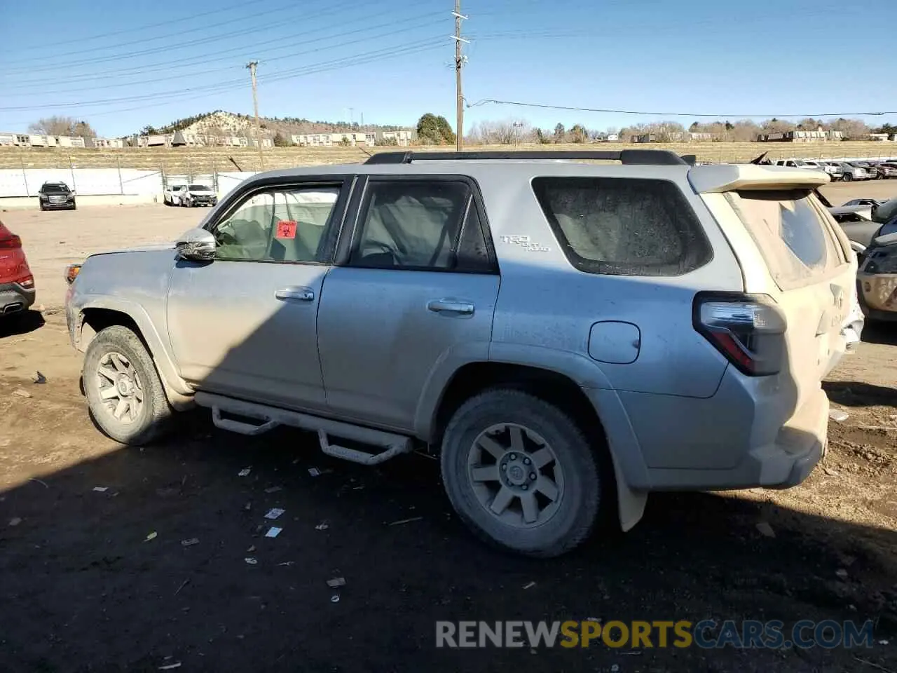 2 fotografías del automóvil dañado JTERU5JR8P6150186 TOYOTA 4RUNNER SE 2023