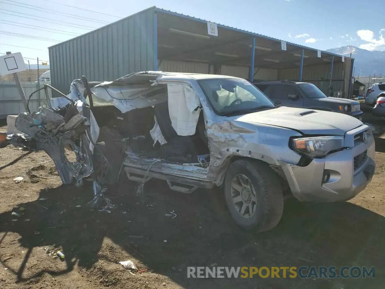 4 fotografías del automóvil dañado JTERU5JR8P6150186 TOYOTA 4RUNNER SE 2023