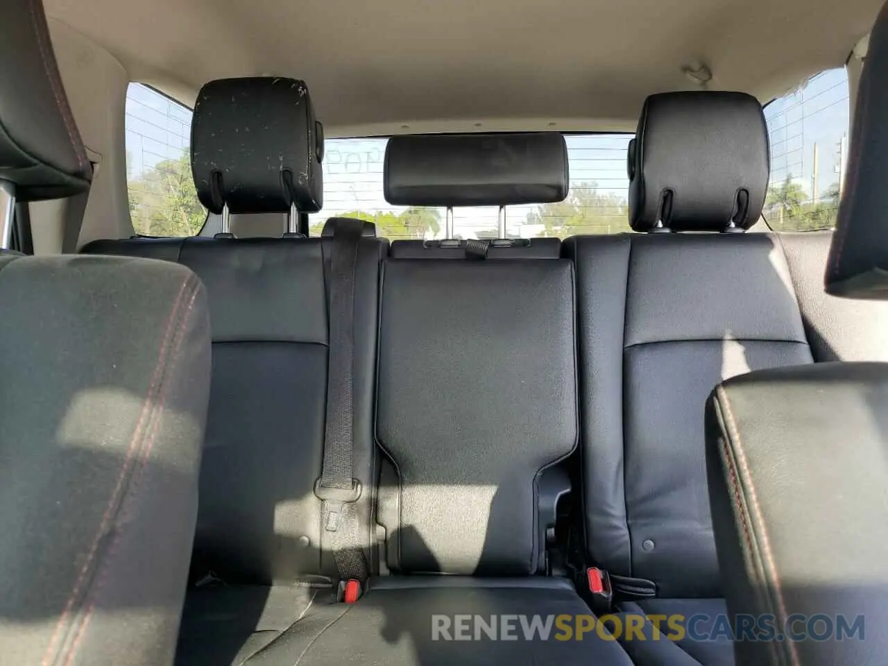 10 fotografías del automóvil dañado JTERU5JR9P6132909 TOYOTA 4RUNNER SE 2023