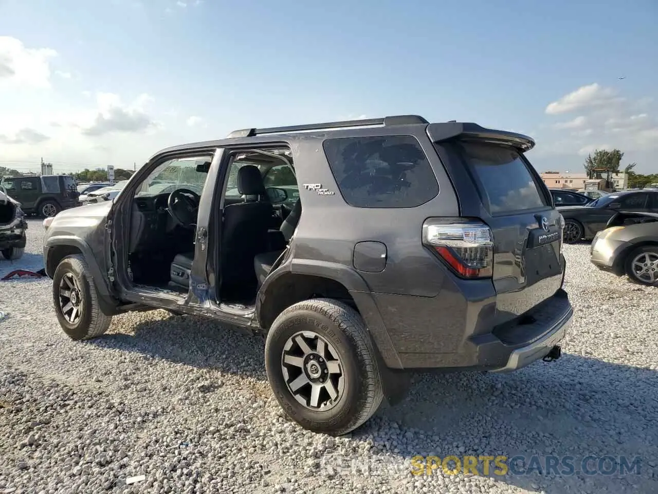 2 fotografías del automóvil dañado JTERU5JR9P6132909 TOYOTA 4RUNNER SE 2023