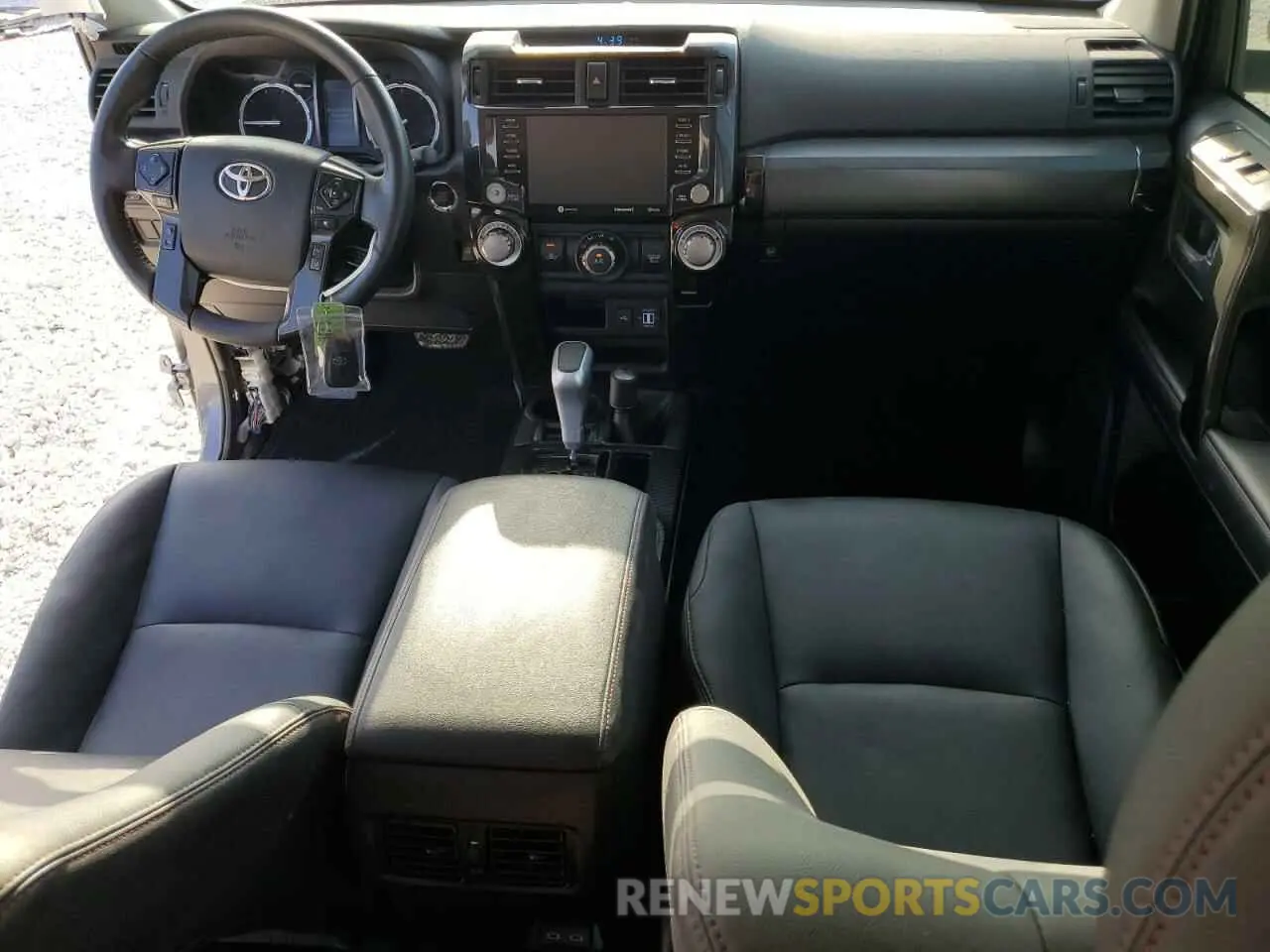 8 fotografías del automóvil dañado JTERU5JR9P6132909 TOYOTA 4RUNNER SE 2023