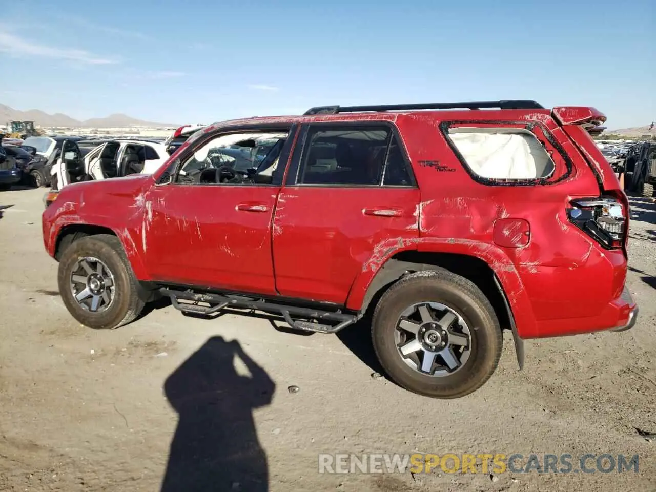 2 fotografías del automóvil dañado JTERU5JRXP6162033 TOYOTA 4RUNNER SE 2023