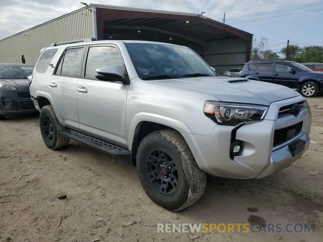 4 fotografías del automóvil dañado JTERU5JRXP6192410 TOYOTA 4RUNNER SE 2023