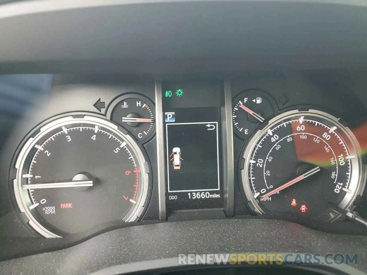 9 fotografías del automóvil dañado JTERU5JRXP6192410 TOYOTA 4RUNNER SE 2023