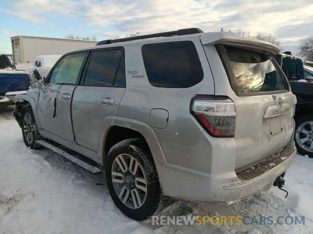 2 fotografías del automóvil dañado JTESU5JR9P6149193 TOYOTA 4RUNNER SE 2023