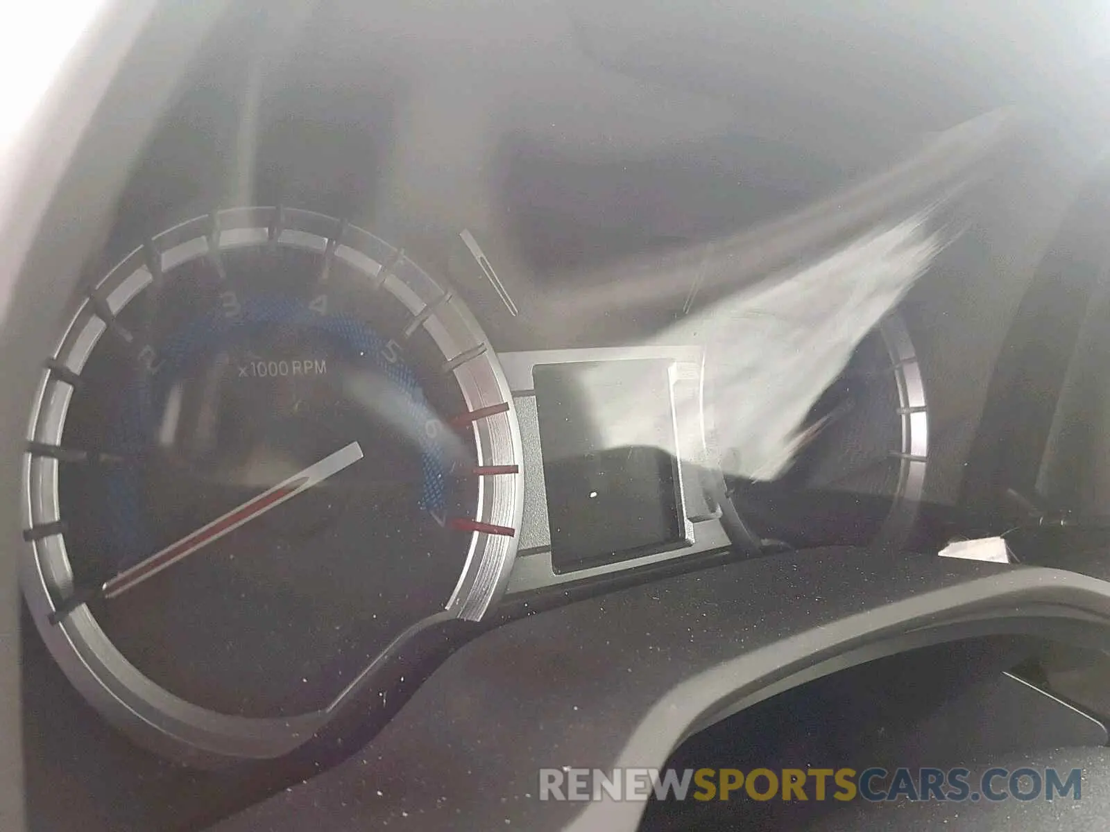 8 fotografías del automóvil dañado JTEBU5JR3K5611827 TOYOTA 4RUNNER SR 2019