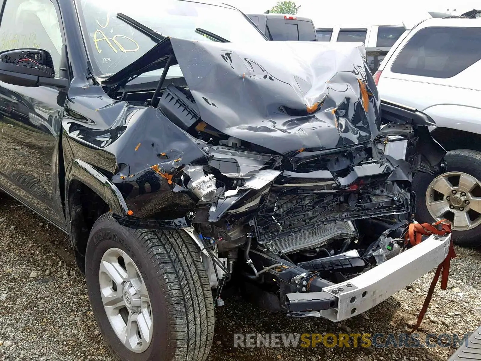 9 fotografías del automóvil dañado JTEBU5JR3K5611827 TOYOTA 4RUNNER SR 2019