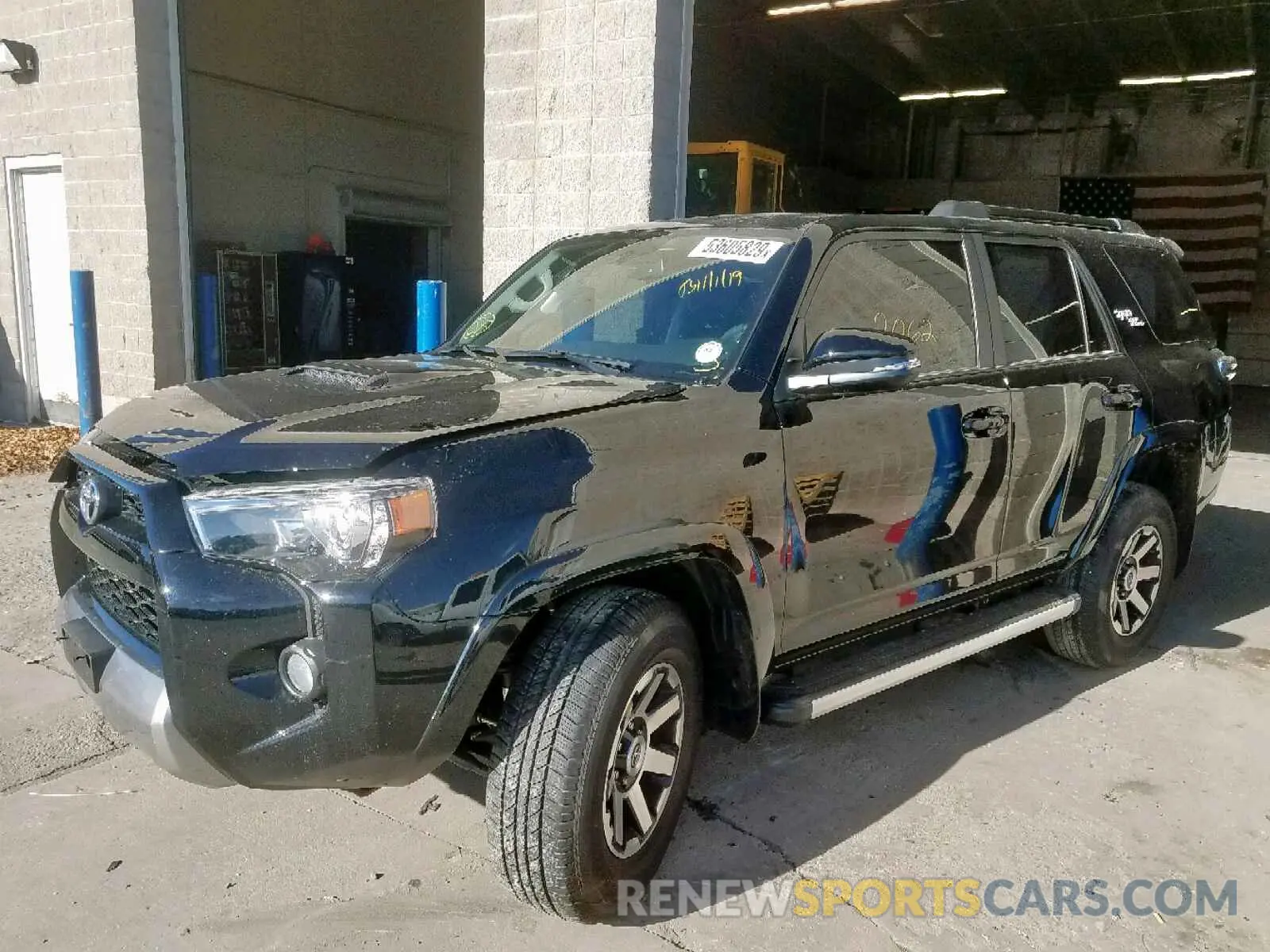 2 fotografías del automóvil dañado JTEBU5JR4K5715226 TOYOTA 4RUNNER SR 2019