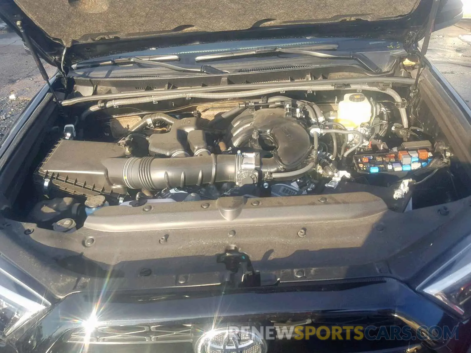 7 fotografías del automóvil dañado JTEBU5JR4K5715226 TOYOTA 4RUNNER SR 2019