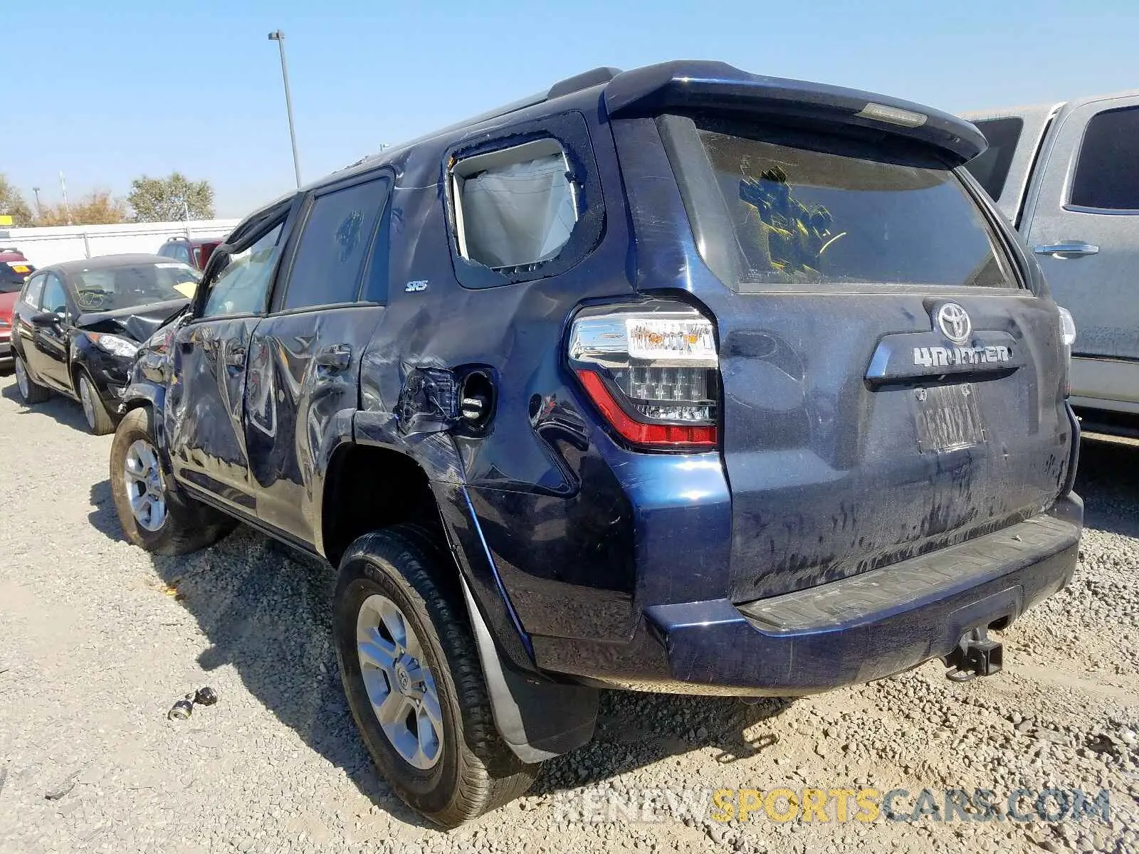 3 fotografías del automóvil dañado JTEZU5JR6K5197599 TOYOTA 4RUNNER SR 2019