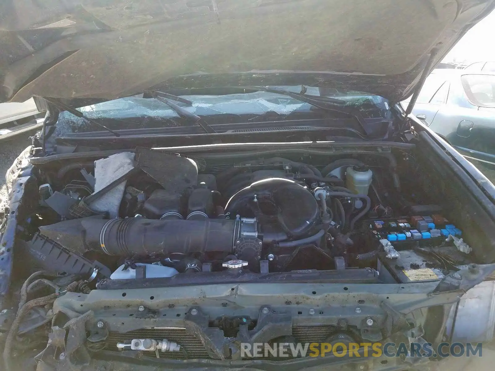 7 fotografías del automóvil dañado JTEZU5JR6K5197599 TOYOTA 4RUNNER SR 2019