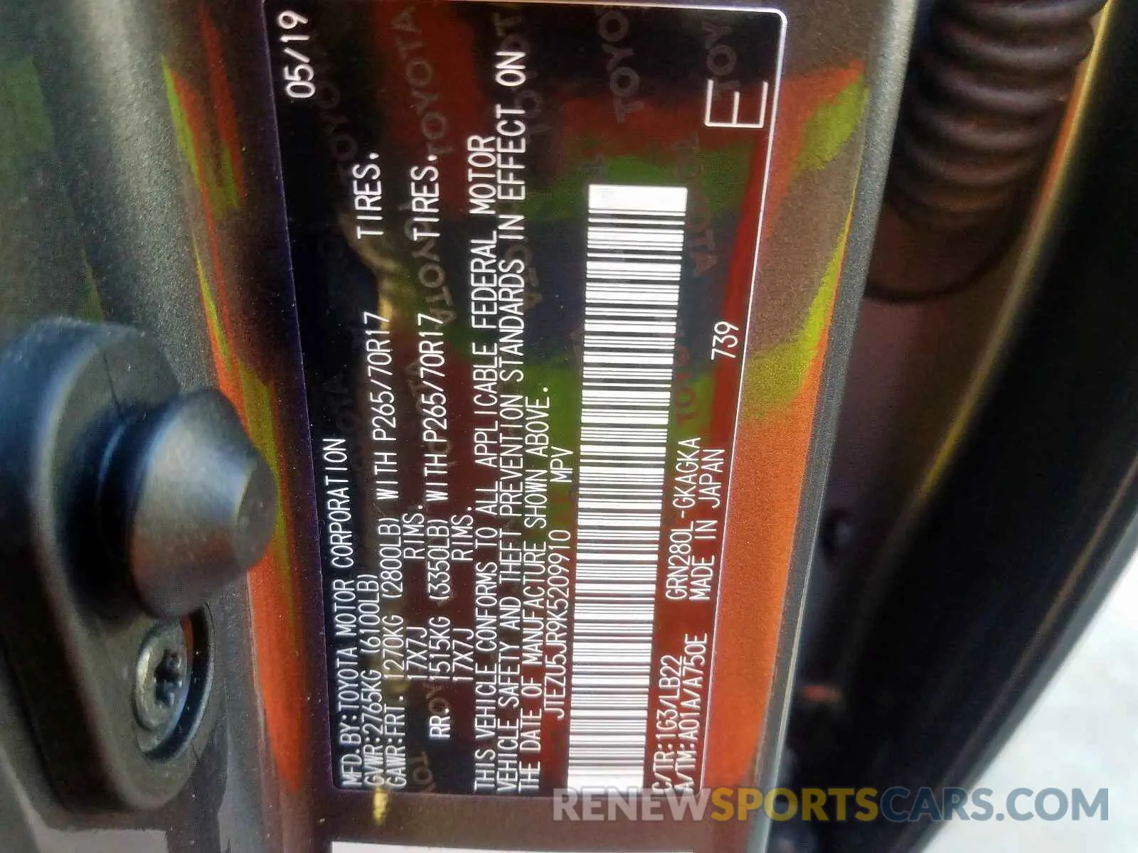 10 fotografías del automóvil dañado JTEZU5JR9K5209910 TOYOTA 4RUNNER SR 2019