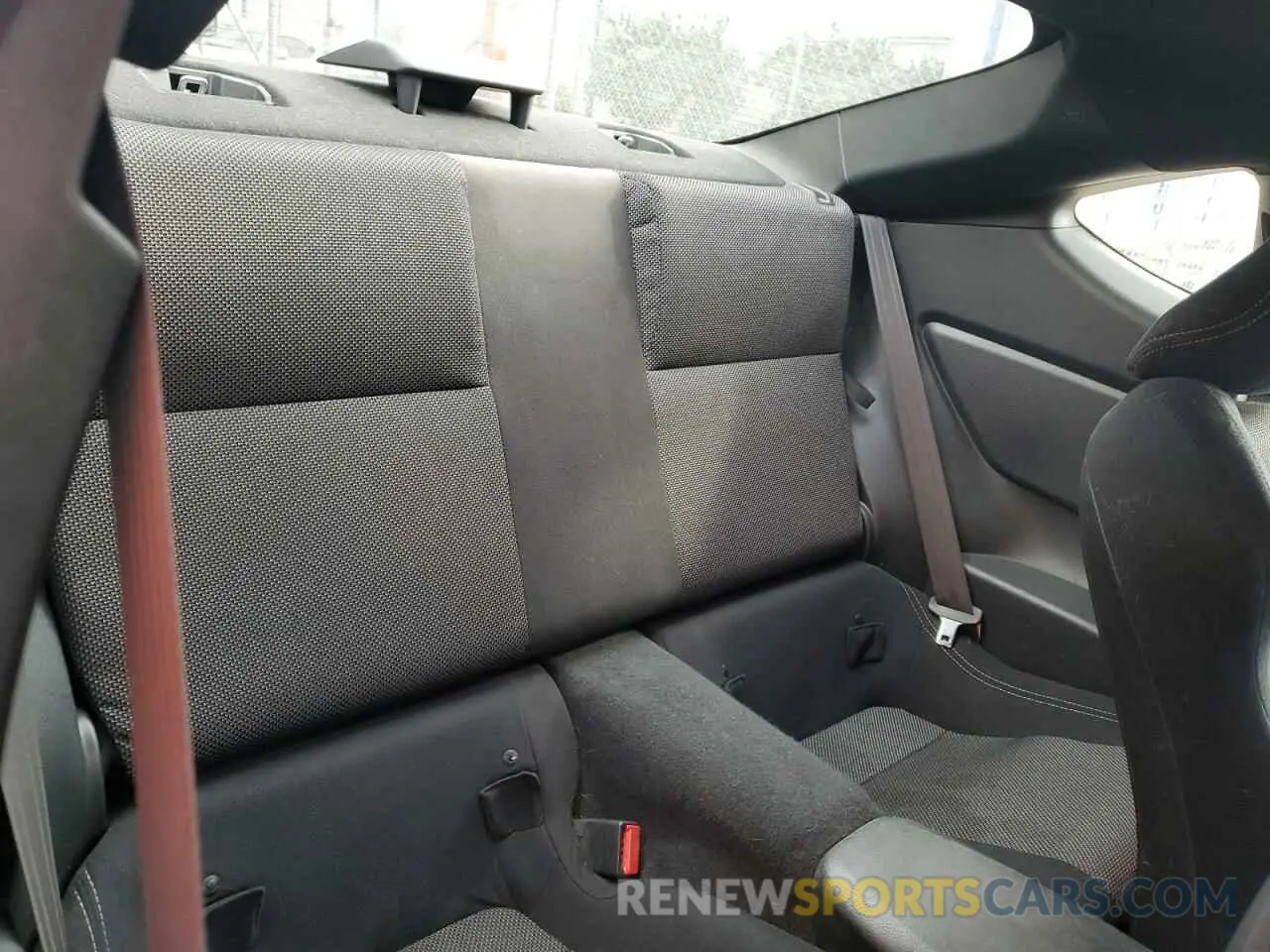10 fotografías del automóvil dañado JF1ZNAA16K8703649 TOYOTA 86 2019