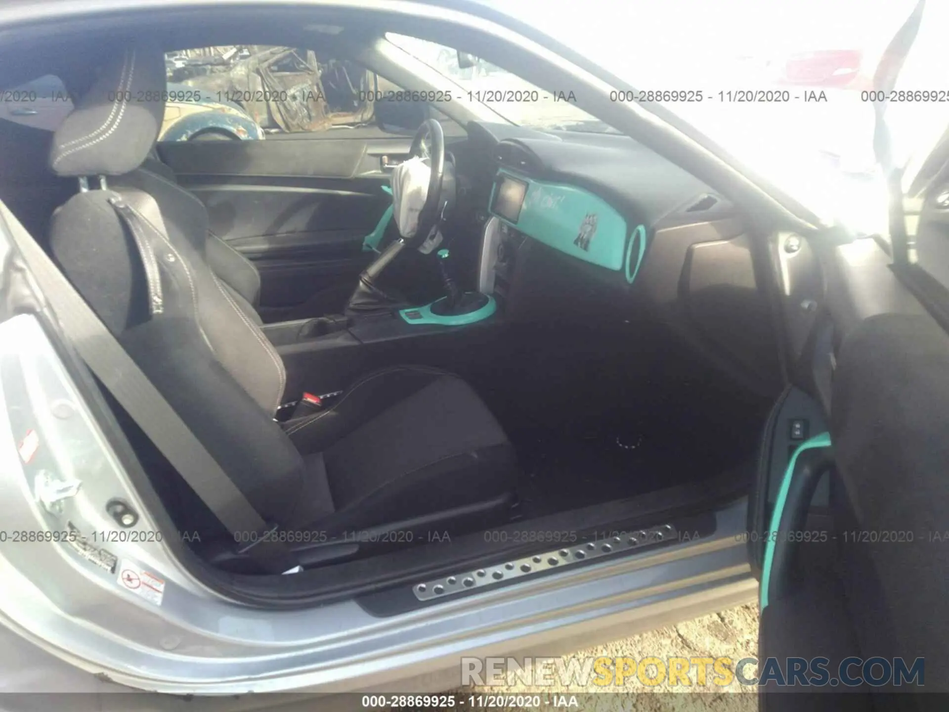 5 fotografías del automóvil dañado JF1ZNAA18K8700798 TOYOTA 86 2019