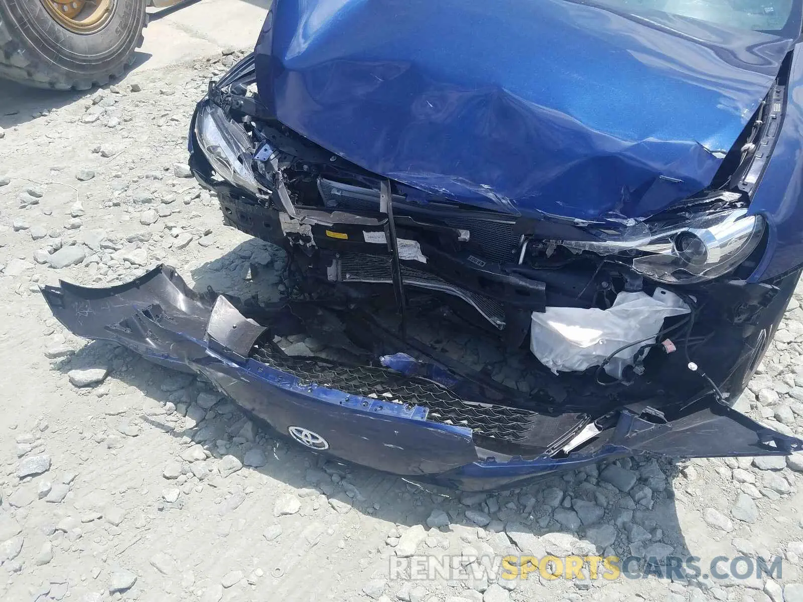 9 fotografías del automóvil dañado JF1ZNAA18K8702499 TOYOTA 86 2019
