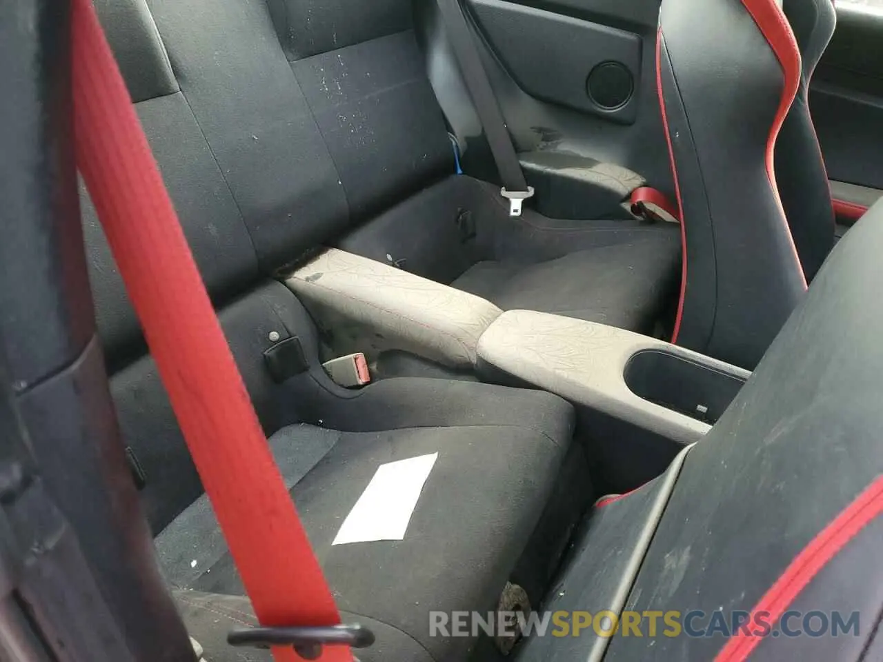 10 fotografías del automóvil dañado JF1ZNAE11K9702011 TOYOTA 86 2019