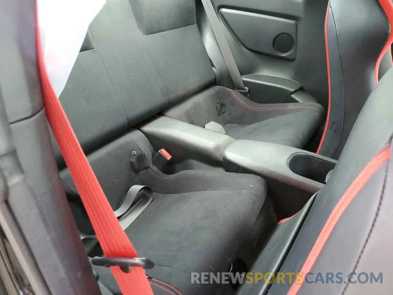 6 fotografías del automóvil dañado JF1ZNAE11K9702932 TOYOTA 86 2019