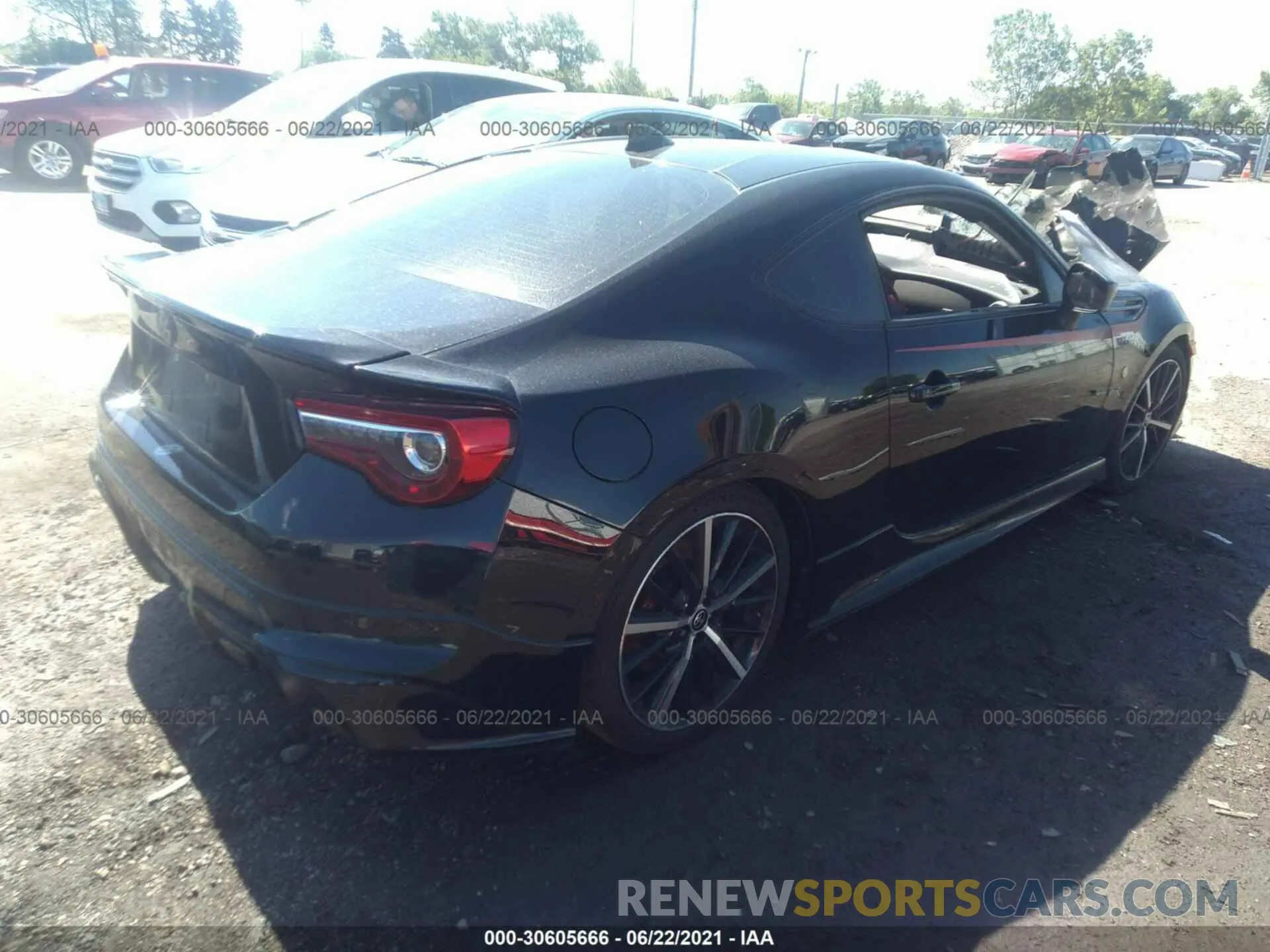 4 fotografías del automóvil dañado JF1ZNAE17K9701803 TOYOTA 86 2019