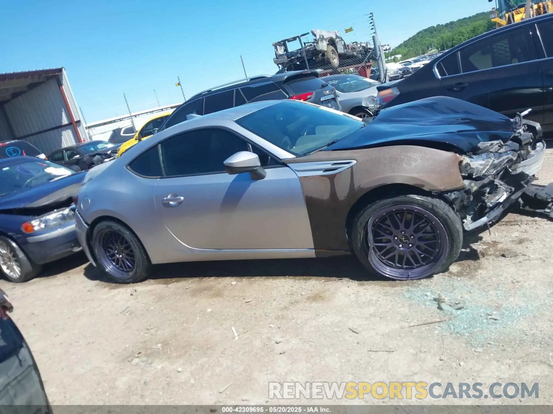 12 fotografías del automóvil dañado JF1ZNAA11L9751233 TOYOTA 86 2020