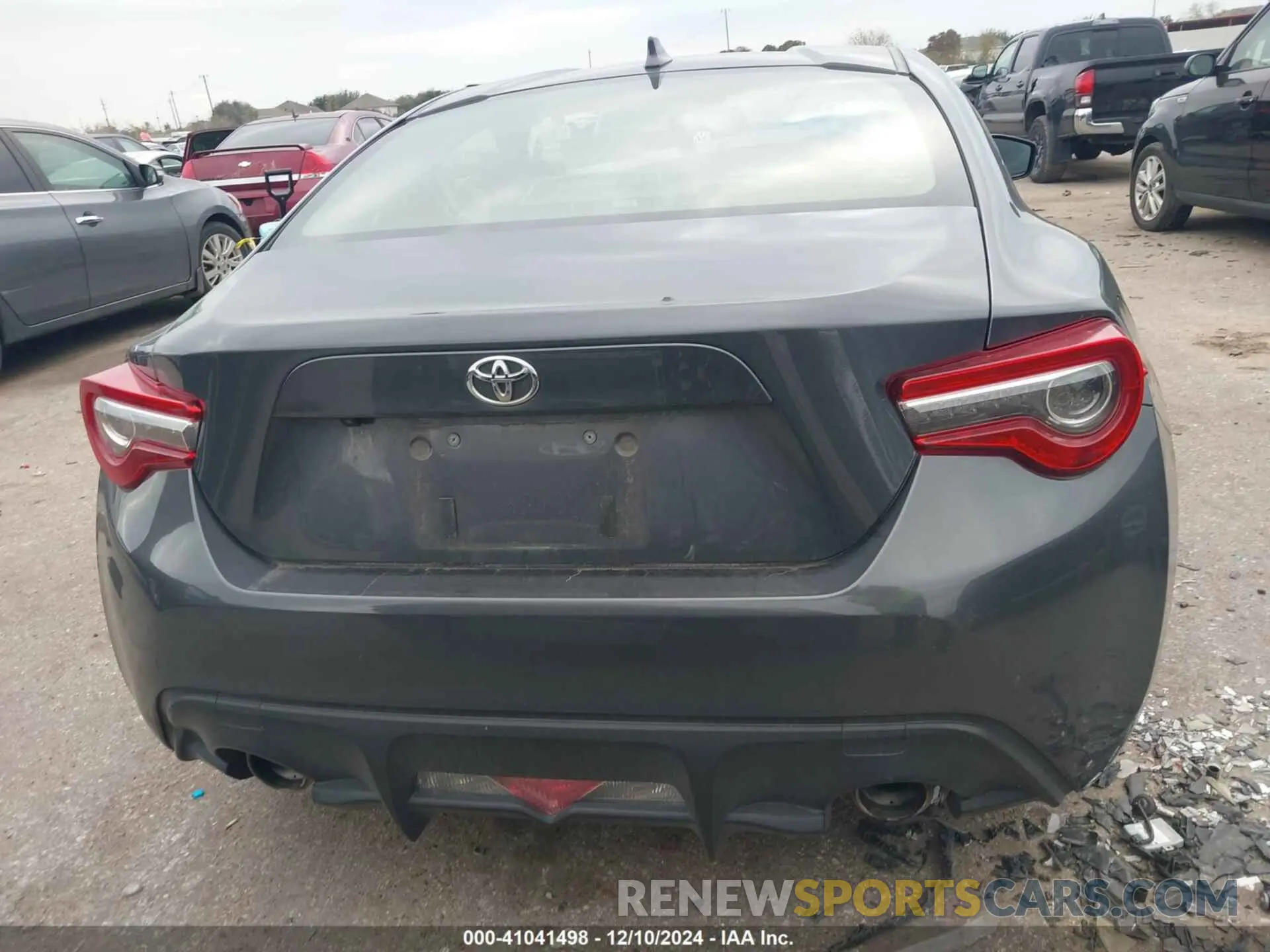 16 fotografías del automóvil dañado JF1ZNAA13L8752857 TOYOTA 86 2020