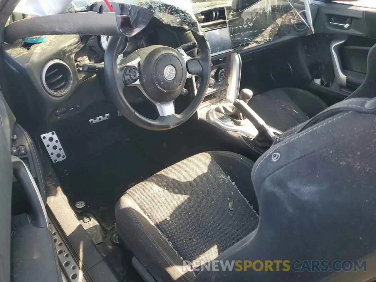 8 fotografías del automóvil dañado JF1ZNAA14L8751782 TOYOTA 86 2020