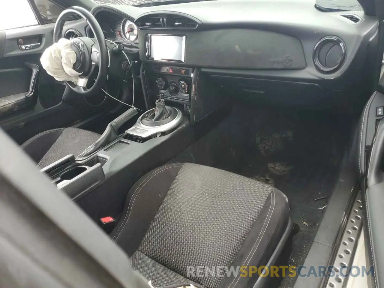 8 fotografías del automóvil dañado JF1ZNAA14L8752088 TOYOTA 86 2020