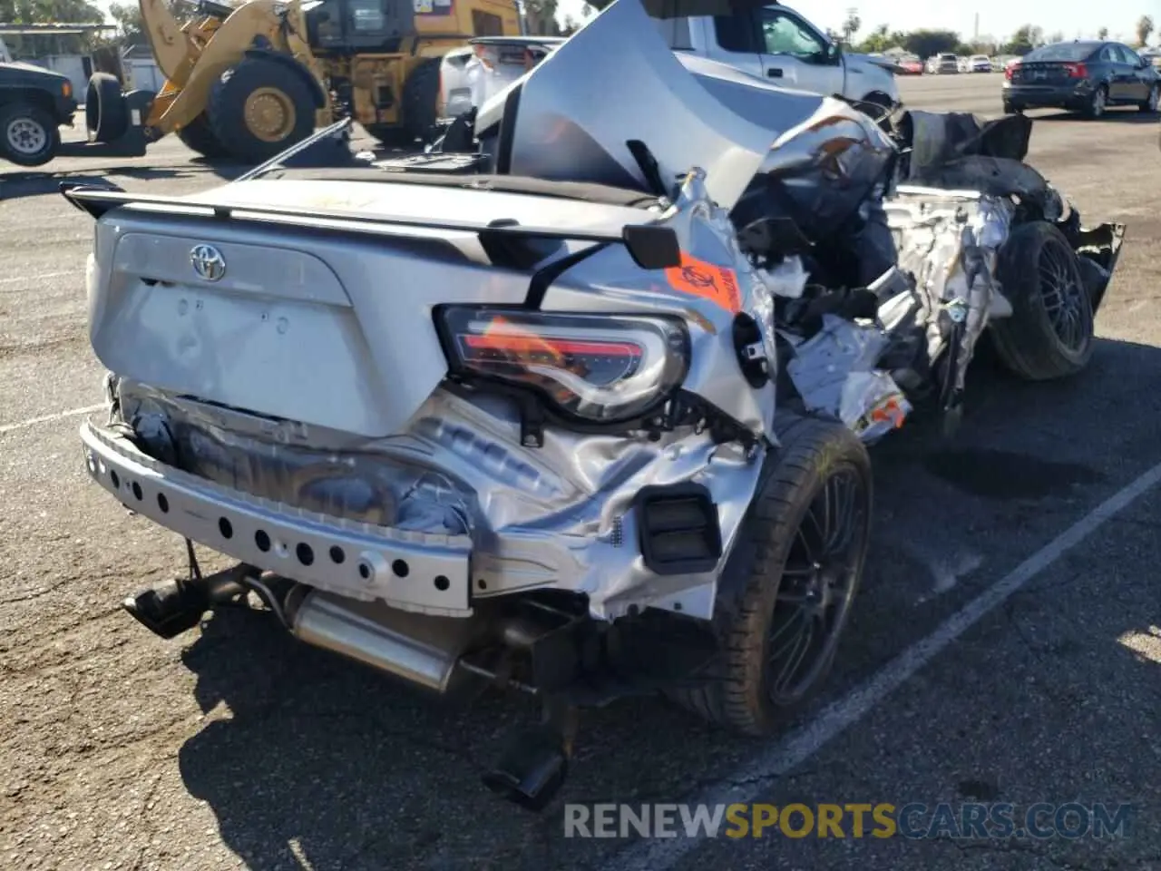 4 fotografías del automóvil dañado JF1ZNAA15L8751516 TOYOTA 86 2020