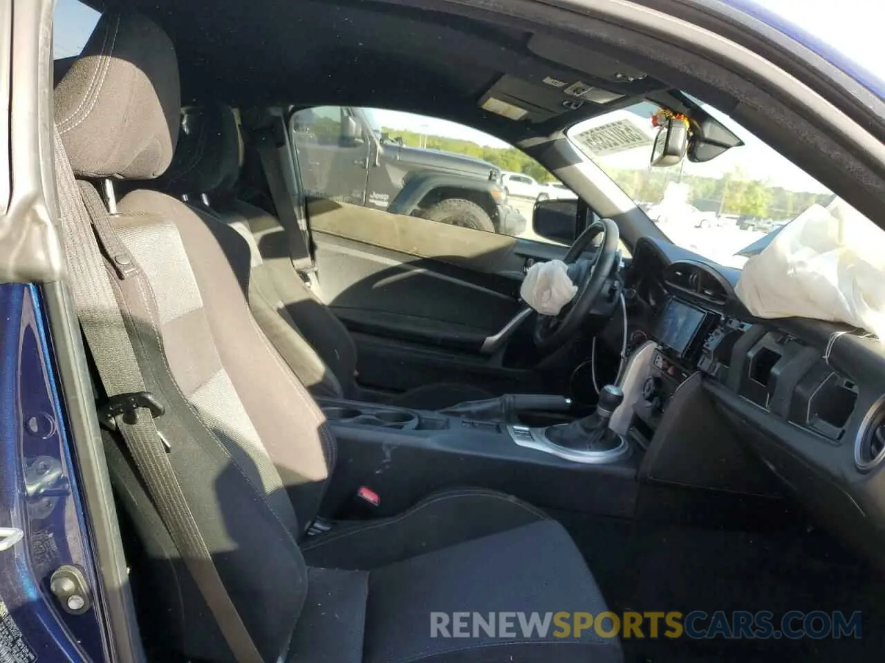11 fotografías del automóvil dañado JF1ZNAA18L8752692 TOYOTA 86 2020