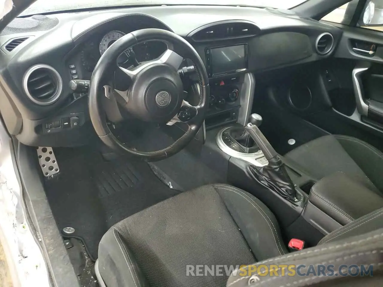 8 fotografías del automóvil dañado JF1ZNAA18L8753311 TOYOTA 86 2020